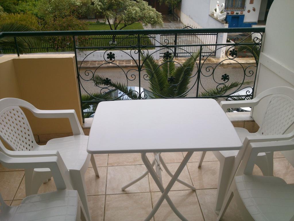 Vicky Rooms Paralia Dionisiou Pokój zdjęcie