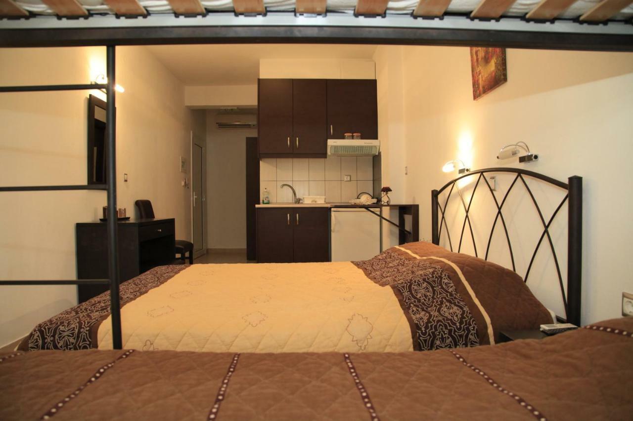 Vicky Rooms Paralia Dionisiou Zewnętrze zdjęcie