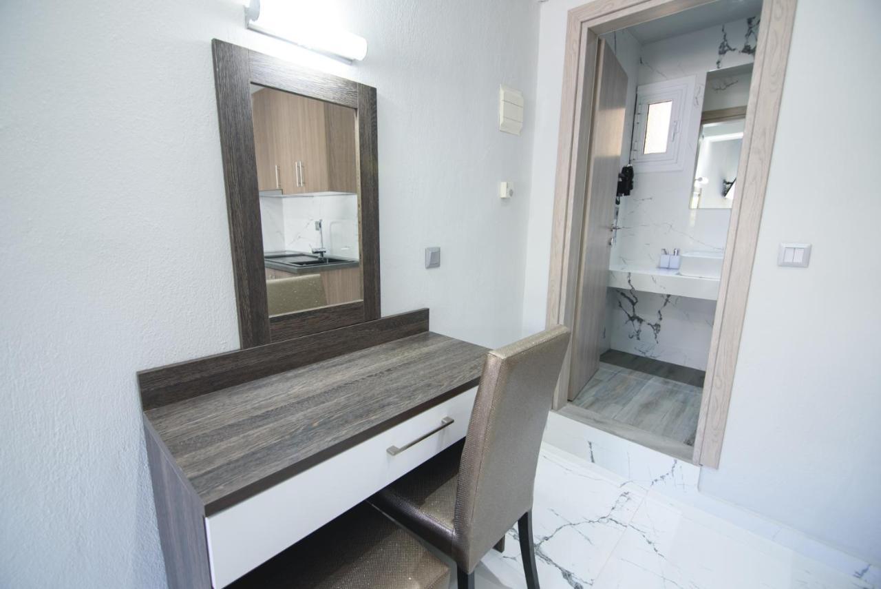 Vicky Rooms Paralia Dionisiou Zewnętrze zdjęcie