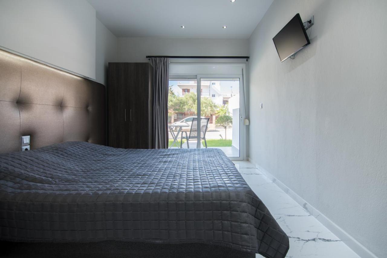 Vicky Rooms Paralia Dionisiou Zewnętrze zdjęcie